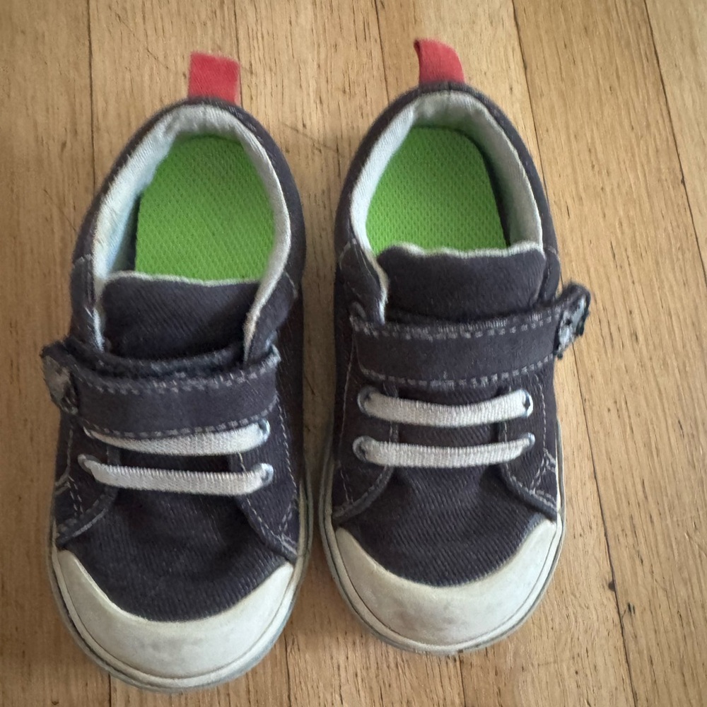SEE KAI RUN toddler/boys shoes Stevie II size 7 black denim